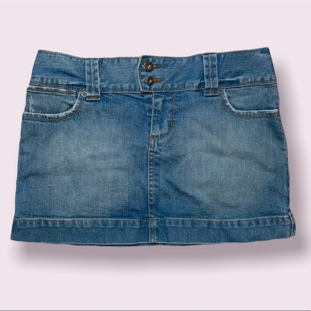 American Eagle Outfitters Y2K Micro Mini Distressed Wash Denim Jean Skirt AEO